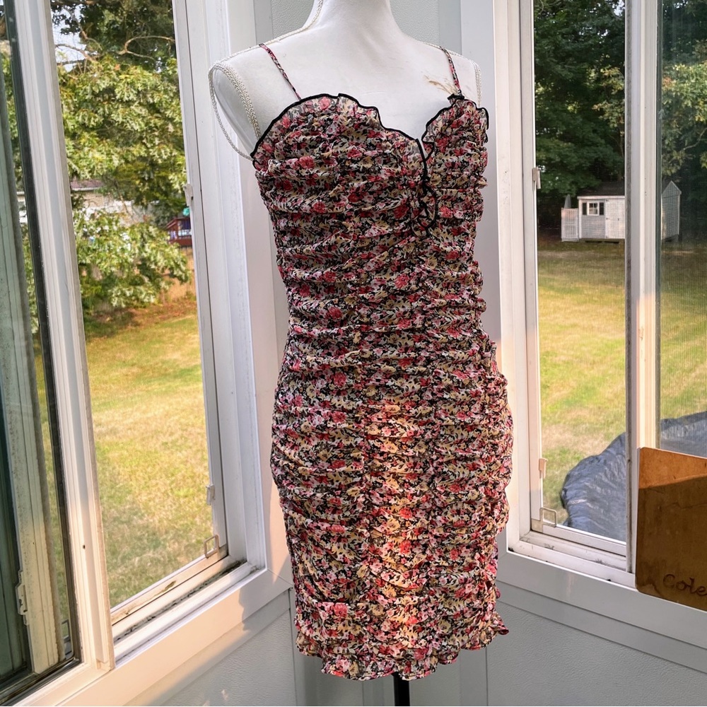 UO Iris Black Floral Sweetheart Spaghetti Strap Ruched Stretch Mini Dress - Picture 12 of 12